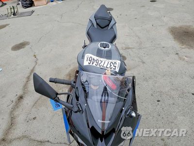 Piąte zdjęcie samochodu w środku: 2026 KAWASAKI ZX636 K VIN:JKBZXJK11TA014220 - miniatura