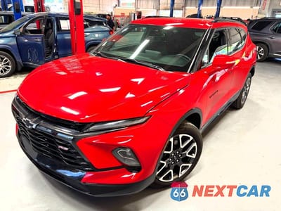 Drugie zdjęcie samochodu z przodu: 2024 CHEVROLET BLAZER RS VIN:3GNKBKRS2RS125968 - miniatura