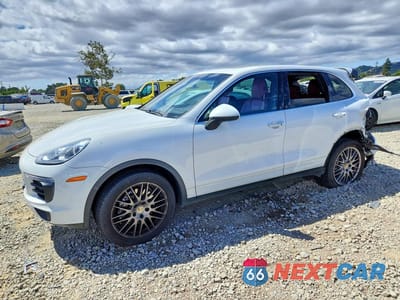 2017 PORSCHE CAYENNE S WP1AB2A25HLA52601 - główne zdjęcie licytacji z USA - miniatura