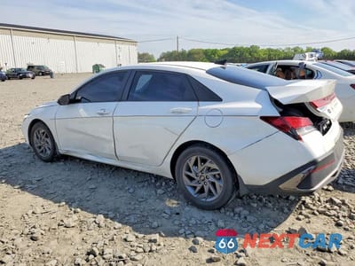 Drugie zdjęcie samochodu z przodu: 2024 HYUNDAI ELANTRA SEL VIN:KMHLM4DG7RU709025 - miniatura