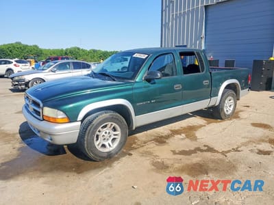 2002 DODGE DAKOTA QUAD SLT 1B7HL48X52S578430 - główne zdjęcie licytacji z USA - miniatura