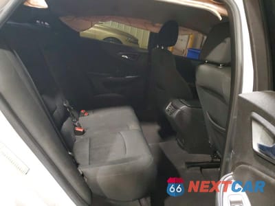 Zdjęcie 10 z 13 samochodu: 2017 CHEVROLET MALIBU LT VIN:1G1ZE5ST3HF107204 - miniatura