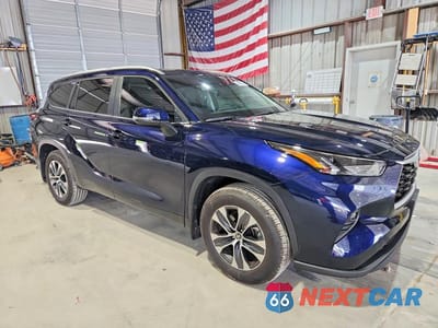 Czwarte zdjęcie samochodu z boku: 2026 TOYOTA HIGHLANDER XLE VIN:5TDKDRBH8TS598599 - miniatura