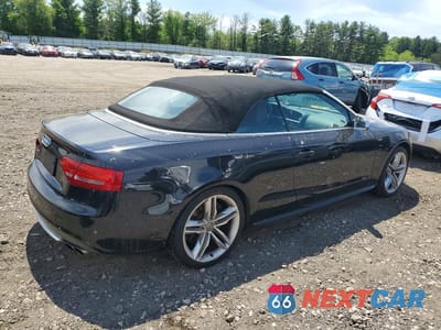 Trzecie zdjęcie samochodu z tyłu: 2011 AUDI S5 PREMIUM PLUS VIN:WAUCGAFH6BN015858 - miniatura