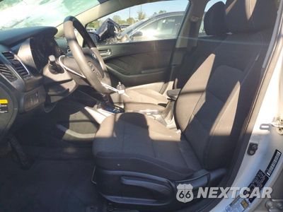 Zdjęcie 7 z 12 samochodu: 2017 KIA FORTE LX VIN:3KPFK4A77HE011488 - miniatura