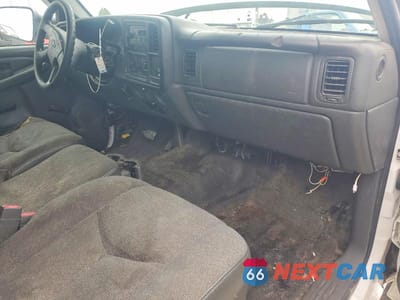 Zdjęcie 8 z 12 samochodu: 2006 CHEVROLET SILVERADO C2500 HEAVY DUTY VIN:1GBHC24U06E150175 - miniatura