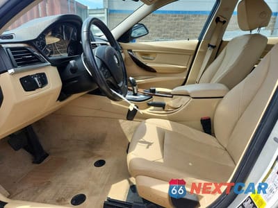 Zdjęcie 7 z 13 samochodu: 2013 BMW 320 I XDRIVE VIN:WBA3C3C50DF978706 - miniatura