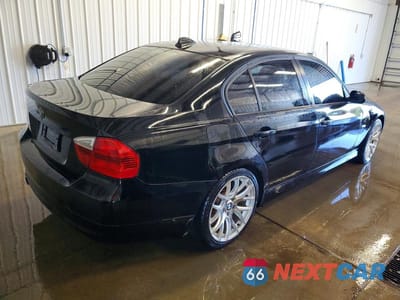 Trzecie zdjęcie samochodu z tyłu: 2006 BMW 325 XI VIN:WBAVD13566KV14744 - miniatura