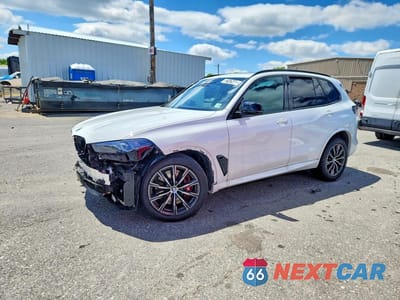 2026 BMW X5 M60I 5UX33EU06T9384229 - główne zdjęcie licytacji z USA - miniatura