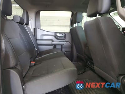 Zdjęcie 10 z 12 samochodu: 2021 CHEVROLET SILVERADO K1500 CUSTOM VIN:3GCPYBEK7MG256263 - miniatura