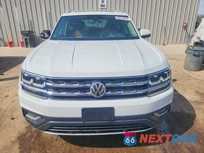 Piąte zdjęcie samochodu w środku: 2019 VOLKSWAGEN ATLAS SEL PREMIUM VIN:1V2NR2CA8KC519308 - miniatura