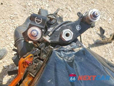 Zdjęcie 7 z 10 samochodu: 2009 YAMAHA YZFR6 S VIN:JYARJ06E29A041403 - miniatura