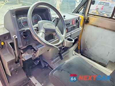 Zdjęcie 8 z 13 samochodu: 2014 ISUZU NPR VIN:JALB4T174E7W00284 - miniatura