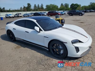 Czwarte zdjęcie samochodu z boku: 2023 PORSCHE TAYCAN GTS VIN:WP0AD2Y18PSA47294 - miniatura