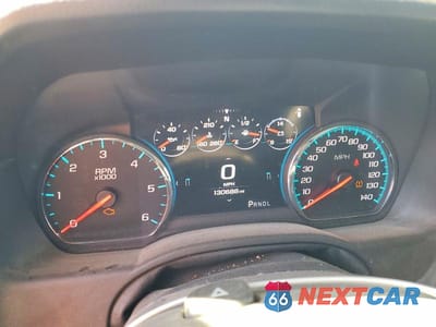 Zdjęcie 9 z 13 samochodu: 2017 CHEVROLET SUBURBAN K1500 LT VIN:1GNSKHKC2HR289163 - miniatura