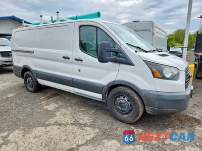 Czwarte zdjęcie samochodu z boku: 2016 FORD TRANSIT T-150 VIN:1FTYE1YM4GKB44053 - miniatura