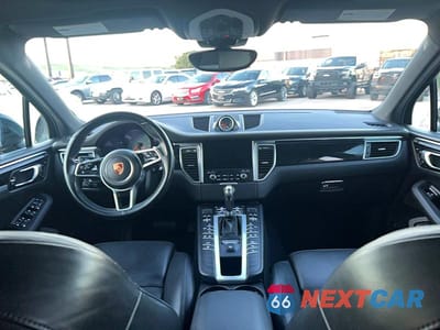 Zdjęcie 9 z 10 samochodu: 2018 PORSCHE MACAN S VIN:WP1AB2A5XJLB34419 - miniatura