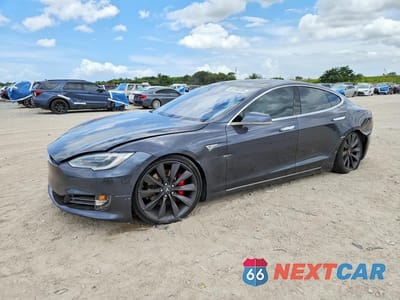 2016 TESLA MODEL S 5YJSA1E43GF143561 - główne zdjęcie licytacji z USA - miniatura