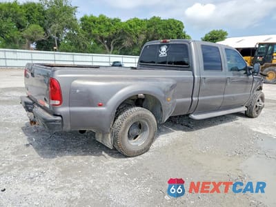 Trzecie zdjęcie samochodu z tyłu: 2002 FORD F350 SUPER DUTY VIN:1FTWW32F52EA43475 - miniatura
