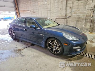 Czwarte zdjęcie samochodu z boku: 2012 PORSCHE PANAMERA S VIN:WP0AB2A71CL061172 - miniatura