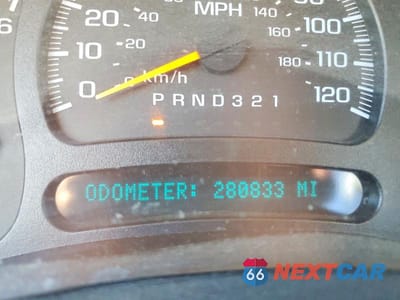 Zdjęcie 9 z 12 samochodu: 2006 GMC SIERRA C2500 HEAVY DUTY VIN:1GTHC24U76E228690 - miniatura