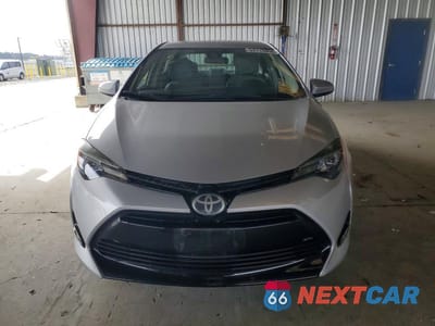 Piąte zdjęcie samochodu w środku: 2017 TOYOTA COROLLA LE VIN:5YFBURHE9HP623362 - miniatura