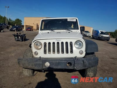 Piąte zdjęcie samochodu w środku: 2018 JEEP WRANGLER UNLIMITED SPORT VIN:1C4BJWDG4JL860113 - miniatura