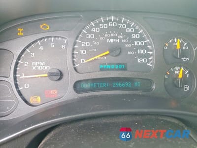 Zdjęcie 9 z 12 samochodu: 2004 CHEVROLET SILVERADO K1500 VIN:2GCEK19V841168354 - miniatura