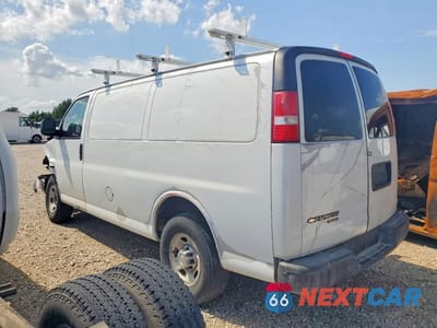 Drugie zdjęcie samochodu z przodu: 2016 CHEV EXPRESS G2500 VIN:1GCWGAFF8G1286613 - miniatura