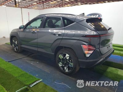 Drugie zdjęcie samochodu z przodu: 2024 HYUNDAI KONA SEL VIN:KM8HB3AB2RU119877 - miniatura