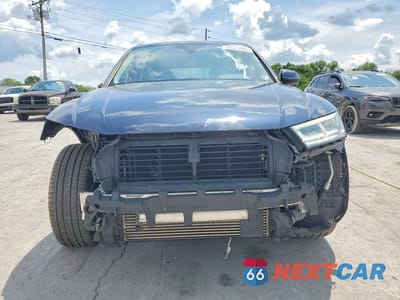 Piąte zdjęcie samochodu w środku: 2018 AUDI Q5 VIN:WA1BNAFY7J2136607 - miniatura