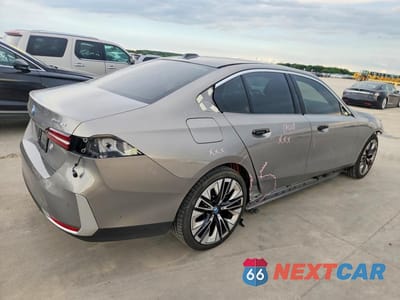 Trzecie zdjęcie samochodu z tyłu: 2024 BMW I5 EDRIVE 40 VIN:WBY33FK04RCP96220 - miniatura