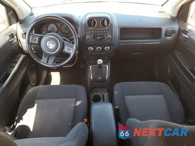 Zdjęcie 8 z 13 samochodu: 2011 JEEP COMPASS SPORT VIN:1J4NF1FB8BD277195 - miniatura