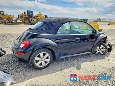 Trzecie zdjęcie samochodu z tyłu: 2007 VOLKSWAGEN NEW BEETLE CONVERTIBLE VIN:3VWPF31Y07M419134 - miniatura