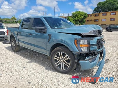 Czwarte zdjęcie samochodu z boku: 2023 FORD F150 SUPERCREW VIN:1FTEW1CP4PKD41094 - miniatura