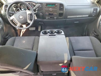 Zdjęcie 8 z 12 samochodu: 2011 CHEVROLET SILVERADO K1500 LT VIN:3GCPKSE33BG303831 - miniatura