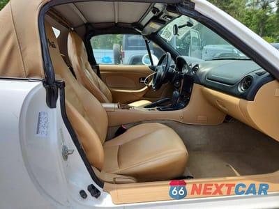 Zdjęcie 10 z 12 samochodu: 2001 MAZDA MX-5 MIATA BASE VIN:JM1NB353510207408 - miniatura