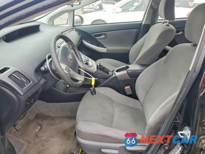 Zdjęcie 7 z 12 samochodu: 2015 TOYOTA PRIUS TWO VIN:JTDKN3DU9F0407235 - miniatura