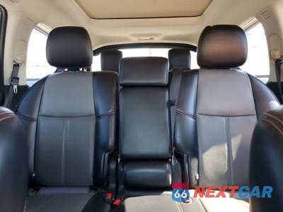 Zdjęcie 10 z 13 samochodu: 2019 NISSAN PATHFINDER SL VIN:5N1DR2MMXKC651147 - miniatura