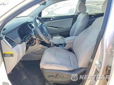 Zdjęcie 7 z 13 samochodu: 2017 HYUNDAI TUCSON SE VIN:KM8J33A4XHU564902 - miniatura