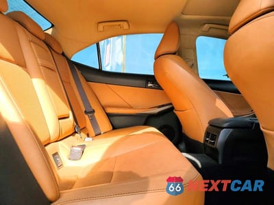 Zdjęcie 10 z 12 samochodu: 2016 LEXUS IS 200T VIN:JTHBA1D25G5033725 - miniatura