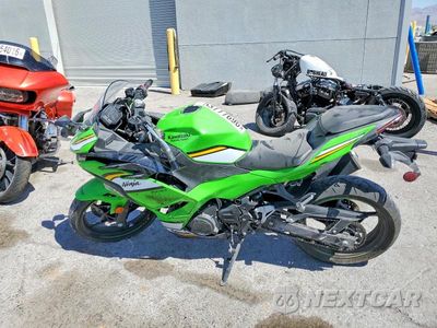 Trzecie zdjęcie samochodu z tyłu: 2025 KAWASAKI EX500 H VIN:ML5EXGH18SDA55344 - miniatura