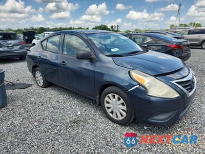 Czwarte zdjęcie samochodu z boku: 2015 NISSAN VERSA 1.6 S VIN:3N1CN7AP9FL818067 - miniatura