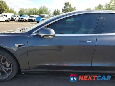 Zdjęcie 7 z 12 samochodu: 2019 TESLA MODEL 3 VIN:5YJ3E1EA5KF312129 - miniatura