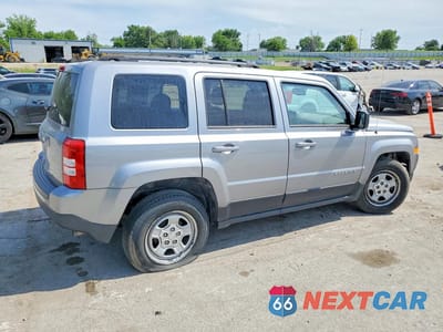 Trzecie zdjęcie samochodu z tyłu: 2016 JEEP PATRIOT SPORT VIN:1C4NJPBA8GD583177 - miniatura