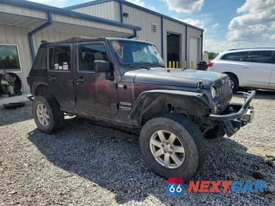 Czwarte zdjęcie samochodu z boku: 2018 JEEP WRANGLER UNLIMITED SPORT VIN:1C4HJWDG5JL921964 - miniatura
