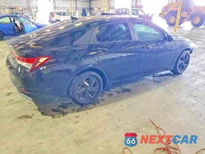 Trzecie zdjęcie samochodu z tyłu: 2023 HYUNDAI ELANTRA SEL VIN:KMHLM4AG7PU374902 - miniatura