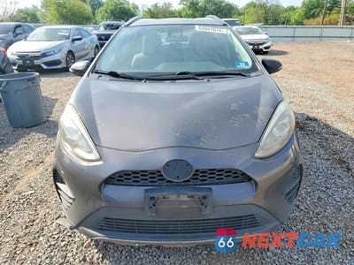 Piąte zdjęcie samochodu w środku: 2018 TOYOTA PRIUS C VIN:JTDKDTB39J1608701 - miniatura