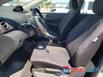 Zdjęcie 7 z 12 samochodu: 2007 TOYOTA YARIS VIN:JTDBT903X71093922 - miniatura