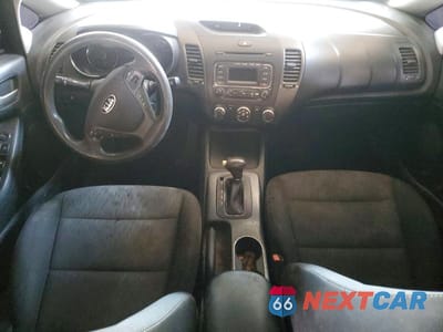 Zdjęcie 8 z 12 samochodu: 2016 KIA FORTE LX VIN:KNAFK4A60G5614281 - miniatura
